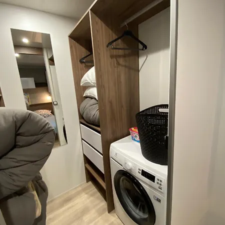 Chez Greg Et Ilhem *